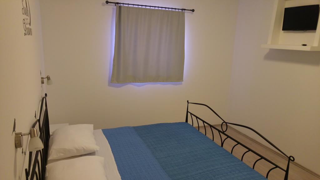 Apartment Perun Podstrana Luaran gambar