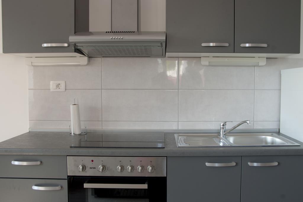 Apartment Perun Podstrana Luaran gambar